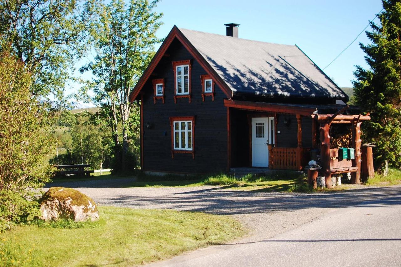 100 Years Old Norwegian Log House In Tromso Villa Eksteriør billede