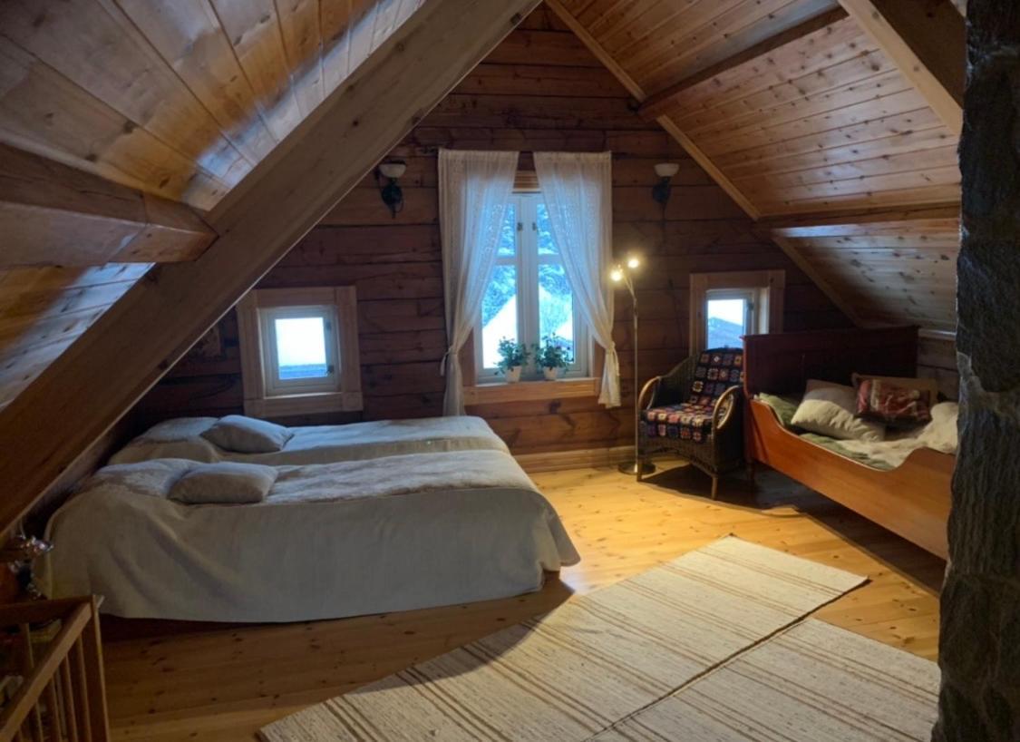 100 Years Old Norwegian Log House In Tromso Villa Eksteriør billede